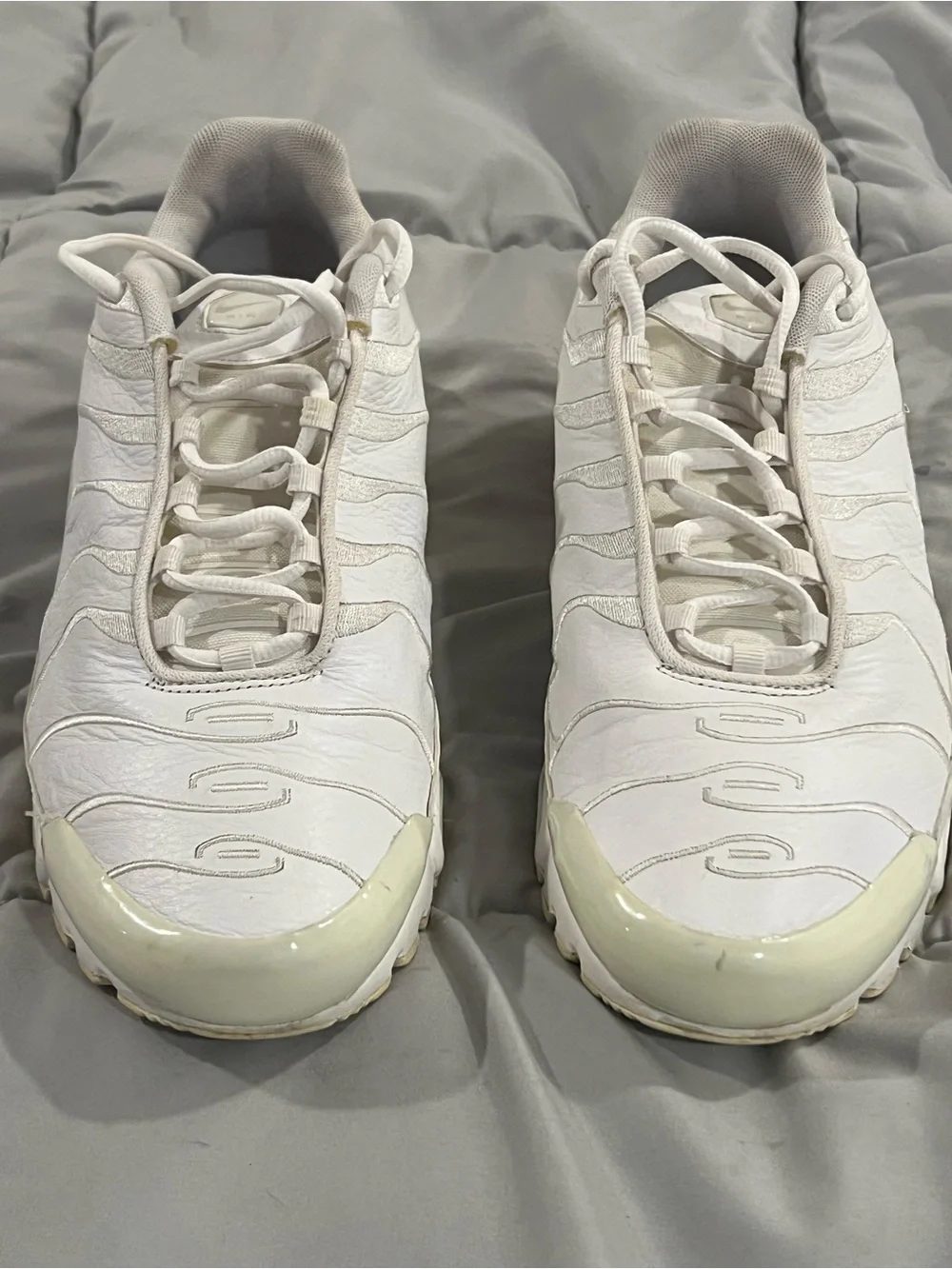 Nike Air Max Plus Men's Triple White Running Shoes Size US11.5